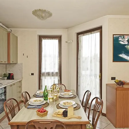 Apartment Iris P2-9 By Wonderful Italy